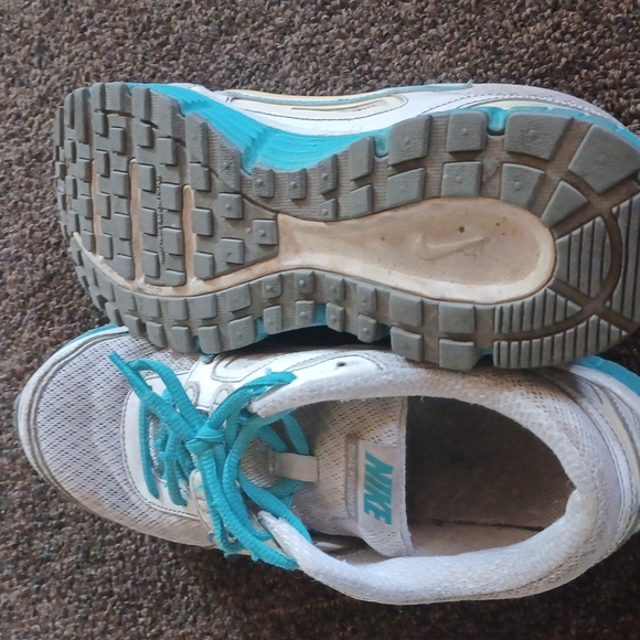 Women's sneakers - Picture 3 of 5